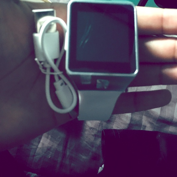 Smart Watch IPhone Compatible - Picture 2 of 3